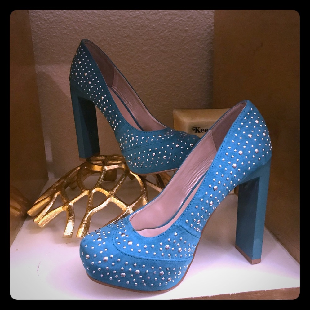Mint green studded heels size 7